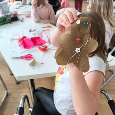 Bild vergrößern: 2024-12 GS Luisenschule Textil (3)