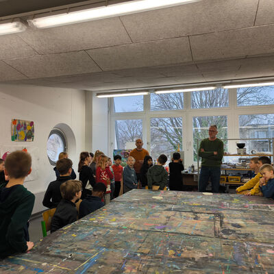 Bild vergrößern: 2024-12 GS Luisenschule Präsentation Malerei (1)