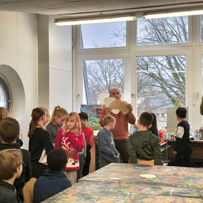 Bild vergrößern: 2024-12 GS Luisenschule Präsentation Malerei (2)