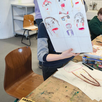Bild vergrößern: 2025-02 Kastanienschule Mediengestaltung (4)
