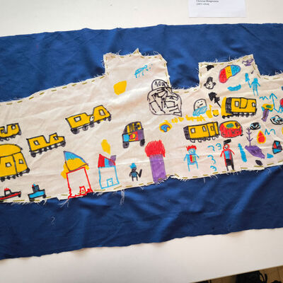 Bild vergrößern: 2025-02 Kastatnienschule Präsentation Textil (9)