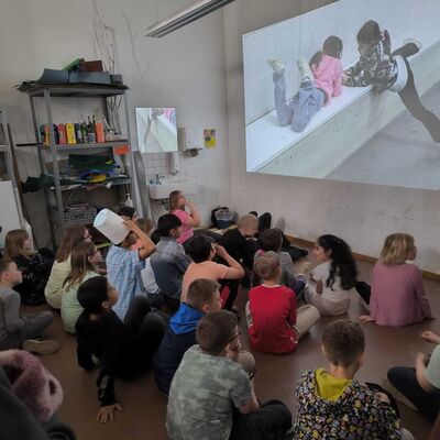Bild vergrößern: 2025-05 GS Staßfurter Höhe Präsentation Fotografie (2)