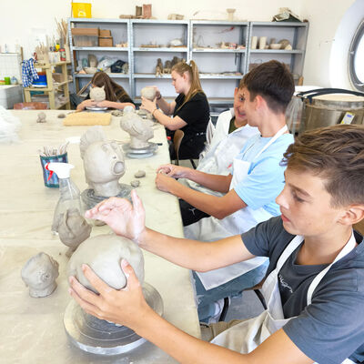 Bild vergr&ouml;&szlig;ern: 2025-09 Sek ASchweitzer Plastik (7)