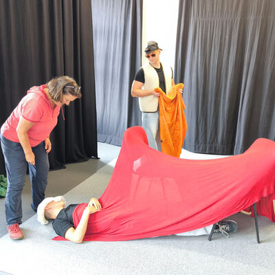 Bild vergr&ouml;&szlig;ern: 2025-09 Sek ASchweitzer Theater (2)