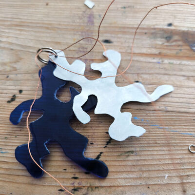 Bild vergr&ouml;&szlig;ern: 2025-09 Sek ASchweitzer Pr&auml;sentation Schmuck (10)