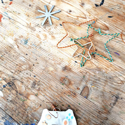 Bild vergr&ouml;&szlig;ern: 2025-09 Sek ASchweitzer Pr&auml;sentation Schmuck (7)