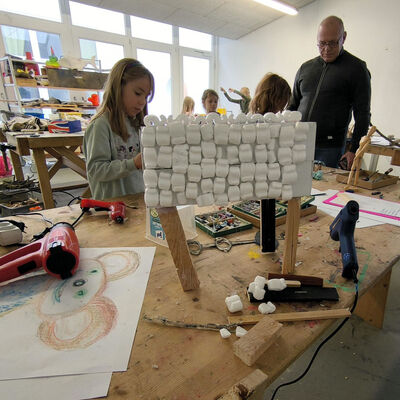 Bild vergr&ouml;&szlig;ern: 2015-11 GS Montessori Musik&Schrott (14)