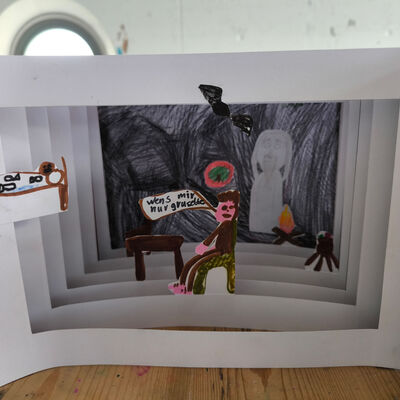 Bild vergr&ouml;&szlig;ern: 2025-11 GS Montessori Pr&auml;sentation Tunnelbuch (13)