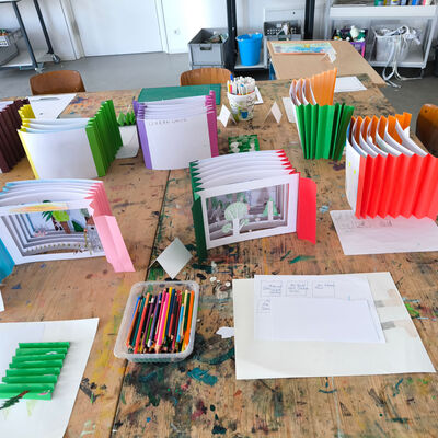 Bild vergr&ouml;&szlig;ern: 2025-11 GS Montessori Pr&auml;sentation Tunnelbuch (21)