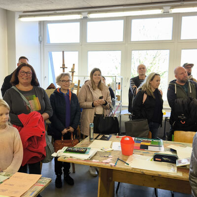 Bild vergr&ouml;&szlig;ern: 2025-11 GS Montessori Pr&auml;sentation Illustration (7)