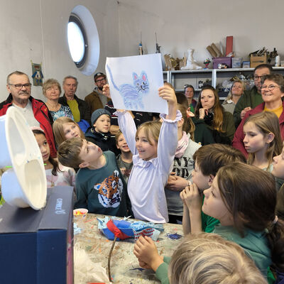 Bild vergr&ouml;&szlig;ern: 2025-11 GS Montessori Pr&auml;sentation Musik&Schrott (9)