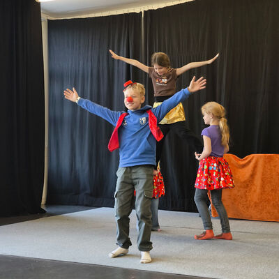 Bild vergr&ouml;&szlig;ern: 2025-11 GS Mehringen Theater (8)