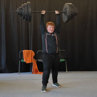 Bild vergr&ouml;&szlig;ern: 2025-11 GS Mehringen Pr&auml;sentatio Theater (15)