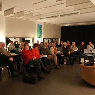 Bild vergr&ouml;&szlig;ern: 2025-11 Buchpremiere 9 POV (7)