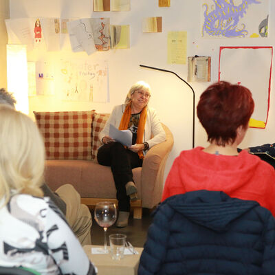 Bild vergr&ouml;&szlig;ern: 2025-11 Buchpremiere 9 POV (12)