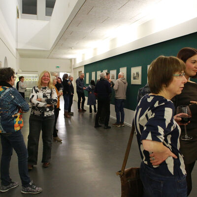 Bild vergr&ouml;&szlig;ern: 2025-11 Buchpremiere 9 POV (21)