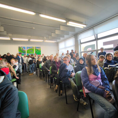 Bild vergr&ouml;&szlig;ern: 2026-01 Sek Burgschule Pr&auml;sentation Tanz (9)